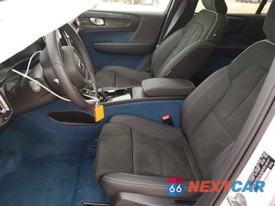 Zdjęcie 7 z 11 samochodu: 2023 VOLVO C40 RECHARGE ULTIMATE VIN:YV4ED3GM4P2048133 - miniatura