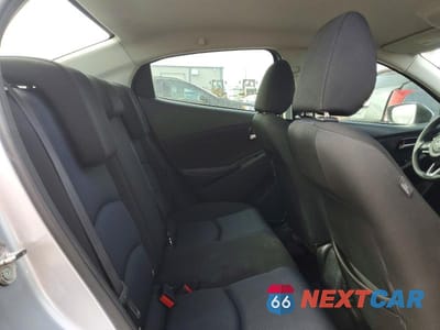 Zdjęcie 10 z 12 samochodu: 2020 TOYOTA YARIS LE VIN:3MYDLBYV5LY712326 - miniatura