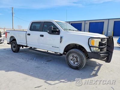 Czwarte zdjęcie samochodu z boku: 2017 FORD F350 SUPER DUTY VIN:1FT8W3BT8HEB41830 - miniatura