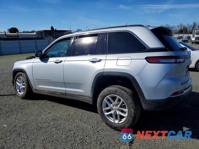 Drugie zdjęcie samochodu z przodu: 2025 JEEP GRAND CHEROKEE LAREDO VIN:1C4RJHAG7SC275753 - miniatura