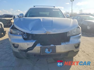 Piąte zdjęcie samochodu w środku: 2013 JEEP GRAND CHEROKEE LAREDO VIN:1C4RJFAG6DC561052 - miniatura