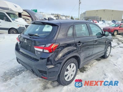 Trzecie zdjęcie samochodu z tyłu: 2025 MITSUBISHI RVR ES 4DR 4WD VIN:JA4AJUAU3SU600253 - miniatura