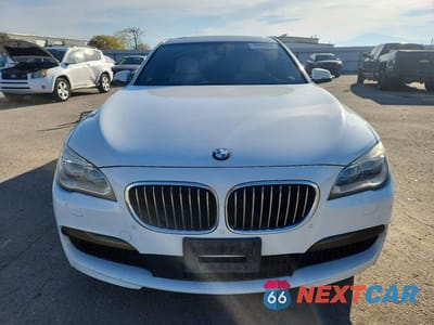 Piąte zdjęcie samochodu w środku: 2015 BMW 750 LI VIN:WBAYE8C59FD781903 - miniatura