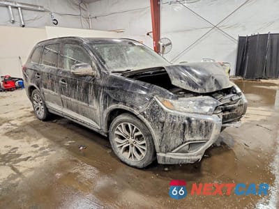 Czwarte zdjęcie samochodu z boku: 2016 MITSUBISHI OUTLANDER SE VIN:JA4AZ3A37GZ057378 - miniatura