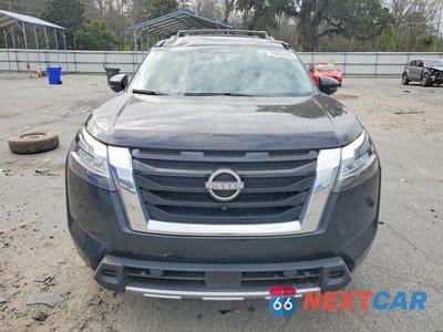 Piąte zdjęcie samochodu w środku: 2023 NISSAN PATHFINDER SL VIN:5N1DR3CAXPC263047 - miniatura