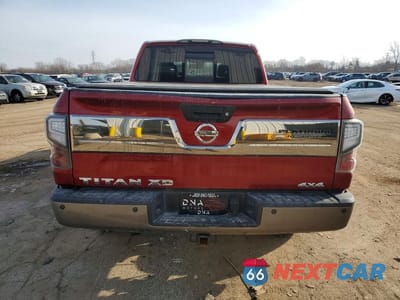 Zdjęcie 6 z 11 samochodu: 2016 NISSAN TITAN XD 4WD V8 TDSL 5.0L PLATINUM VIN:1N6BA1F40GN510333 - miniatura
