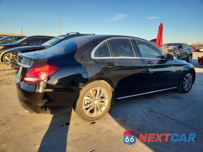 Trzecie zdjęcie samochodu z tyłu: 2017 MERCEDES-BENZ C 300 VIN:55SWF4JB9HU197021 - miniatura