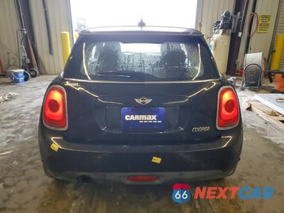 Zdjęcie 6 z 11 samochodu: 2018 MINI COOPER VIN:WMWXP5C54J2G63866 - miniatura