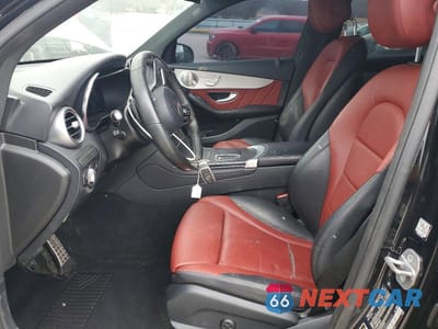 Zdjęcie 7 z 13 samochodu: 2021 MERCEDES-BENZ GLC 300 VIN:W1N0G8DBXMF933177 - miniatura