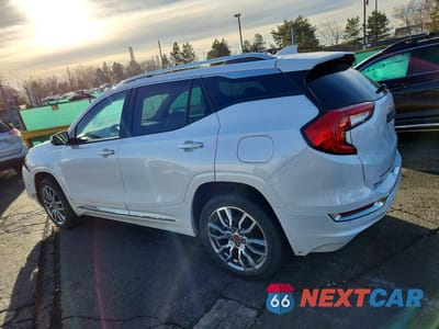 Drugie zdjęcie samochodu z przodu: 2023 GMC TERRAIN DENALI VIN:3GKALXEG3PL171403 - miniatura