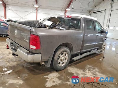 Trzecie zdjęcie samochodu z tyłu: 2016 RAM 2500 SLT VIN:3C6UR5DL9GG319273 - miniatura