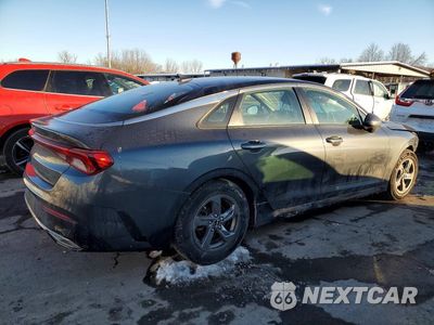 Trzecie zdjęcie samochodu z tyłu: 2022 KIA K5 LXS VIN:5XXG14J27NG087257 - miniatura