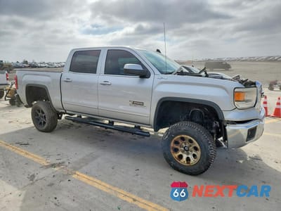 Czwarte zdjęcie samochodu z boku: 2015 GMC SIERRA K1500 SLE VIN:3GTU2UEC5FG347978 - miniatura