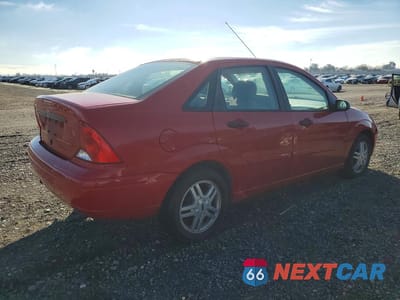 Trzecie zdjęcie samochodu z tyłu: 2000 FORD FOCUS SE VIN:1FAFP34P3YW214753 - miniatura