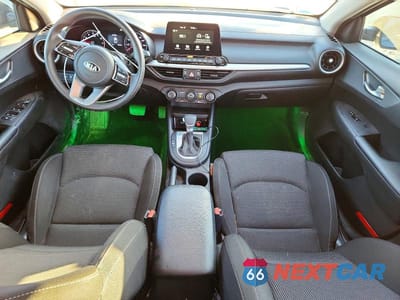 Zdjęcie 8 z 11 samochodu: 2021 KIA FORTE FE VIN:3KPF24AD9ME359194 - miniatura