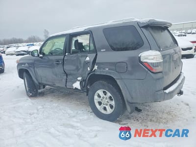 Drugie zdjęcie samochodu z przodu: 2017 TOYOTA 4RUNNER SR5/SR5 PREMIUM VIN:JTEBU5JR6H5428687 - miniatura