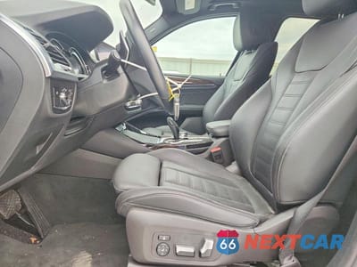 Zdjęcie 7 z 13 samochodu: 2019 BMW X3 SDRIVE30I VIN:5UXTR7C56KLR45800 - miniatura