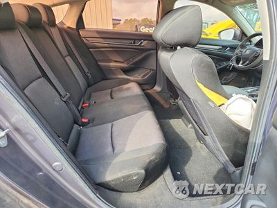 Zdjęcie 10 z 12 samochodu: 2021 HONDA ACCORD LX VIN:1HGCV1F15MA005880 - miniatura