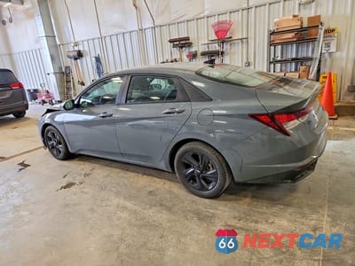 Drugie zdjęcie samochodu z przodu: 2023 HYUNDAI ELANTRA SEL VIN:KMHLM4AG8PU431527 - miniatura