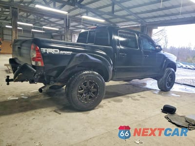 Trzecie zdjęcie samochodu z tyłu: 2014 TOYOTA TACOMA DOUBLE CAB VIN:3TMLU4EN5EM161297 - miniatura