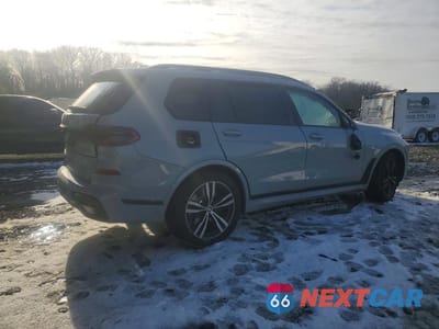 Trzecie zdjęcie samochodu z tyłu: 2026 BMW X7 XDRIVE40I VIN:5UX23EM04T9202653 - miniatura