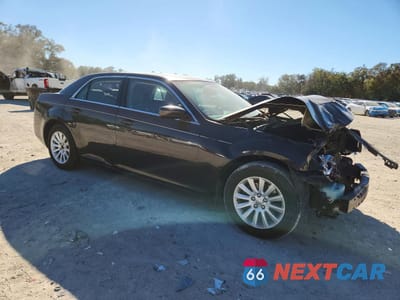 Czwarte zdjęcie samochodu z boku: 2013 CHRYSLER 300 VIN:2C3CCAAG0DH596254 - miniatura