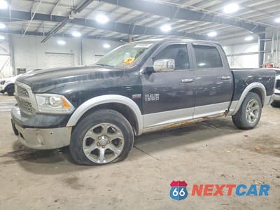 2017 RAM 1500 LARAMIE 4WD 5.7L V8 CREW CAB 1C6RR7NT7HS508255 - główne zdjęcie licytacji z USA - miniatura
