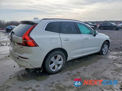 Trzecie zdjęcie samochodu z tyłu: 2022 VOLVO XC60 B5 MOMENTUM VIN:YV4L12RK7N1034414 - miniatura