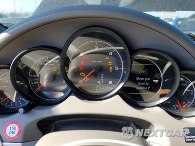 Zdjęcie 9 z 12 samochodu: 2013 PORSCHE CAYENNE VIN:WP1AF2A29DLA21625 - miniatura