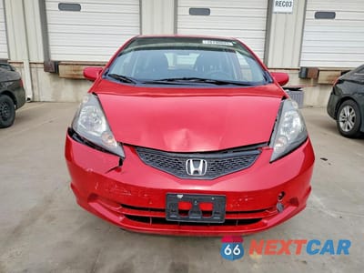 Piąte zdjęcie samochodu w środku: 2013 HONDA FIT VIN:JHMGE8H34DC074375 - miniatura