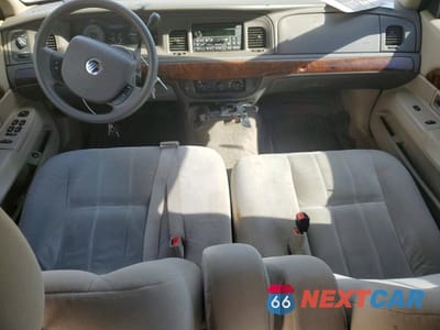 Zdjęcie 8 z 12 samochodu: 2006 MERCURY GRAND MARQUIS GS VIN:2MEFM74V76X606613 - miniatura