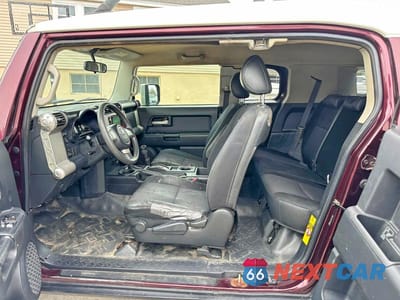 Piąte zdjęcie samochodu w środku: 2007 TOYOTA FJ CRUISER BASE VIN:JTEBU11F470051562 - miniatura