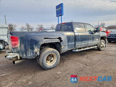 Trzecie zdjęcie samochodu z tyłu: 2019 CHEVROLET SILVERADO K3500 HIGH COUNTRY VIN:1GC4KYEYXKF250564 - miniatura