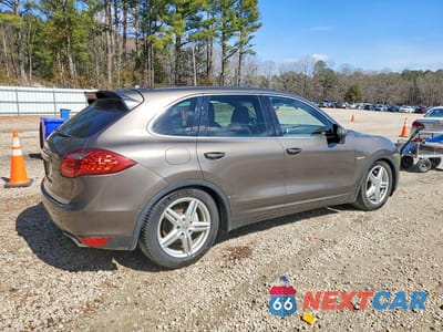 Trzecie zdjęcie samochodu z tyłu: 2012 PORSCHE CAYENNE S HYBRID VIN:WP1AE2A27CLA91108 - miniatura