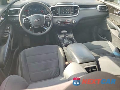 Zdjęcie 8 z 13 samochodu: 2019 KIA SORENTO LX VIN:5XYPG4A50KG569925 - miniatura