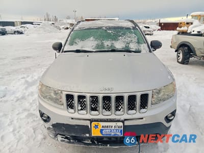 Piąte zdjęcie samochodu w środku: 2012 JEEP COMPASS LATITUDE VIN:1C4NJDEB1CD502078 - miniatura