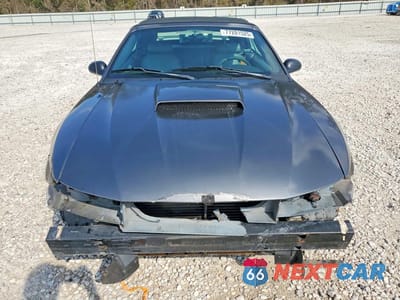 Piąte zdjęcie samochodu w środku: 2004 FORD MUSTANG VIN:1FAFP44674F225956 - miniatura