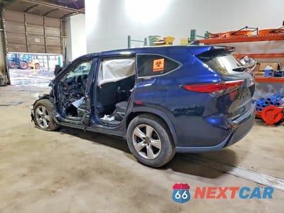 Drugie zdjęcie samochodu z przodu: 2022 TOYOTA HIGHLANDER L VIN:5TDCZRAH0NS130487 - miniatura