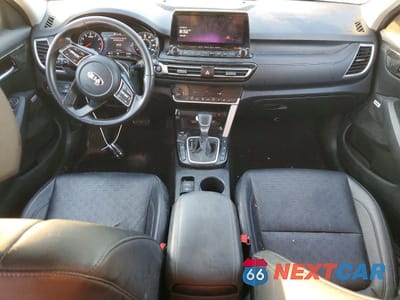 Zdjęcie 8 z 14 samochodu: 2021 KIA SELTOS SX TURBO VIN:KNDETCA20M7129786 - miniatura