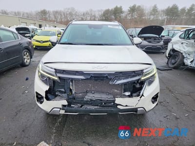 Piąte zdjęcie samochodu w środku: 2024 KIA SELTOS EX VIN:KNDERCAA8R7472228 - miniatura