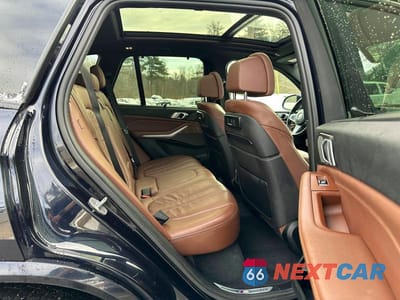 Zdjęcie 8 z 10 samochodu: 2019 BMW X5 XDRIVE40I VIN:5UXCR6C59KLK88677 - miniatura