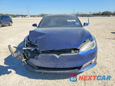 Piąte zdjęcie samochodu w środku: 2017 TESLA MODEL S VIN:5YJSA1E13HF221425 - miniatura