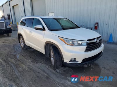 Czwarte zdjęcie samochodu z boku: 2015 TOYOTA HIGHLANDER XLE VIN:5TDJKRFH7FS079740 - miniatura