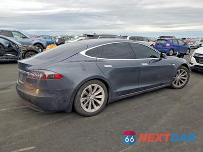 Trzecie zdjęcie samochodu z tyłu: 2016 TESLA MODEL S VIN:5YJSA1E24GF157256 - miniatura