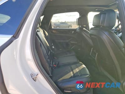 Zdjęcie 11 z 13 samochodu: 2019 PORSCHE CAYENNE VIN:WP1AA2AY8KDA07032 - miniatura