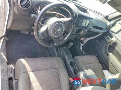 Zdjęcie 8 z 14 samochodu: 2011 JEEP WRANGLER VIN:1J4AA2D11BL607875 - miniatura