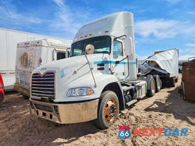 Drugie zdjęcie samochodu z przodu: 2014 MACK CXU613 SEMI TRUCK VIN:1M1AW02Y4EM041012 - miniatura
