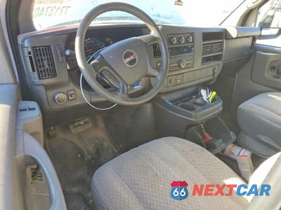 Zdjęcie 8 z 12 samochodu: 2015 GMC SAVANA 2500 CARGO DELIVERY VAN VIN:1GTW7FCF8F1904612 - miniatura