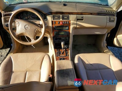 Zdjęcie 8 z 11 samochodu: 2000 MERCEDES-BENZ E 320 VIN:WDBJF65J1YB100825 - miniatura