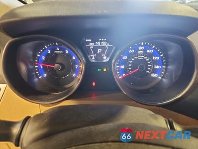 Zdjęcie 9 z 12 samochodu: 2013 HYUNDAI ELANTRA GLS VIN:5NPDH4AE2DH448342 - miniatura